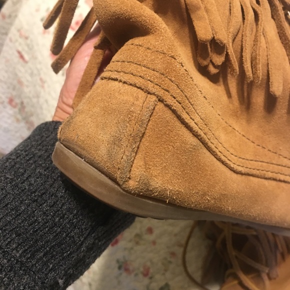 Minnetonka Moccasins - Picture 2 of 4